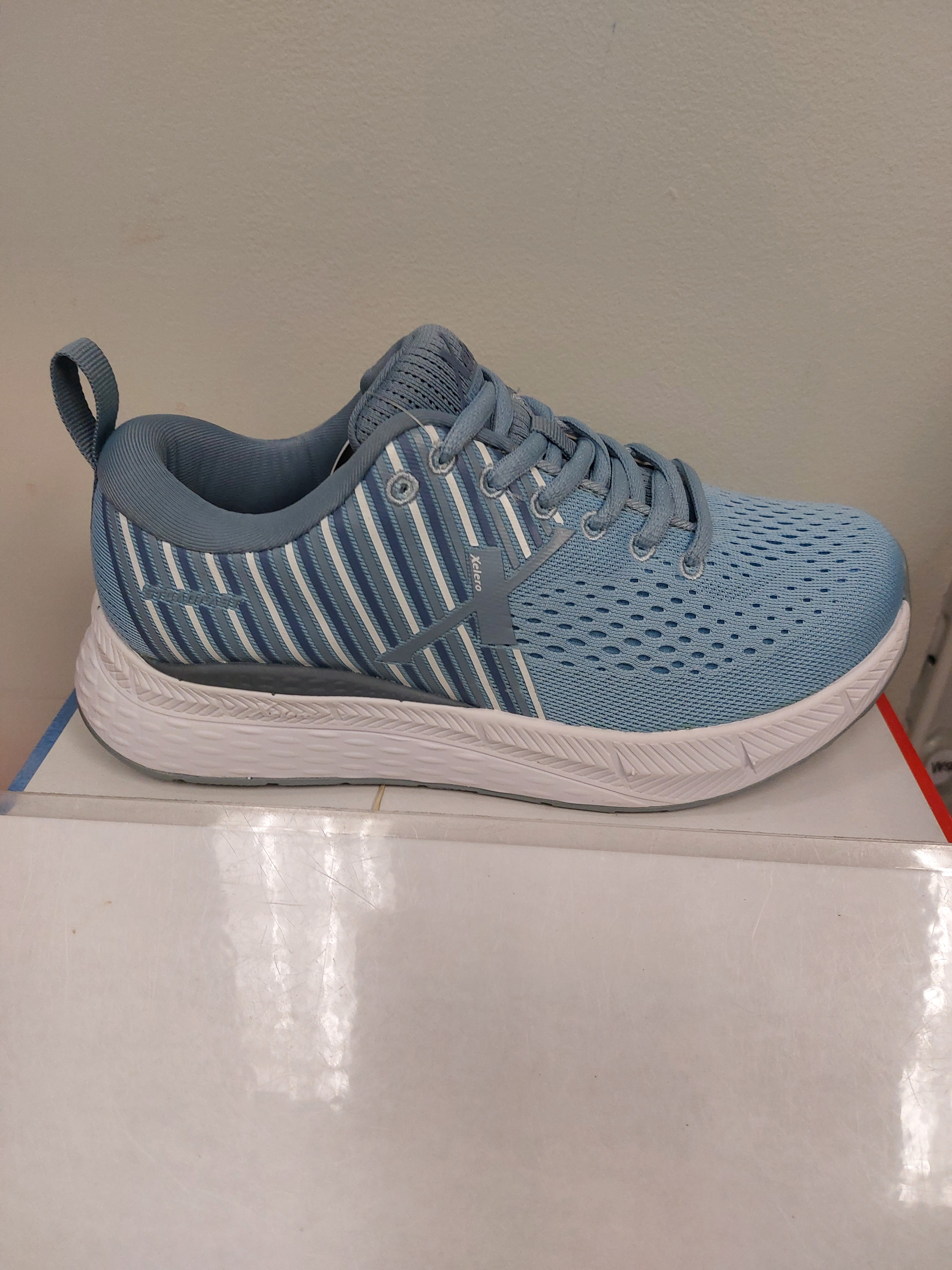 Xelero Steadfast Womens LightBlue/White