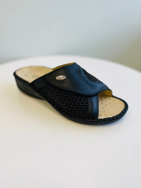 Grunland SC4885 NERO Sandal
